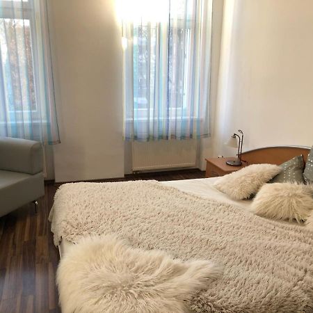 Apartmany Galeta Karlsbad Buitenkant foto