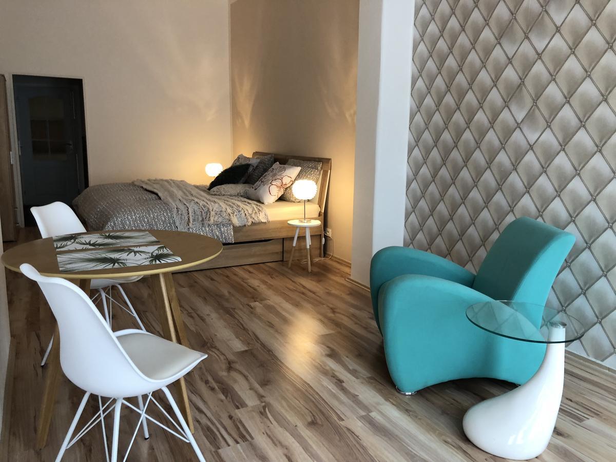 Apartmany Galeta Karlsbad Buitenkant foto