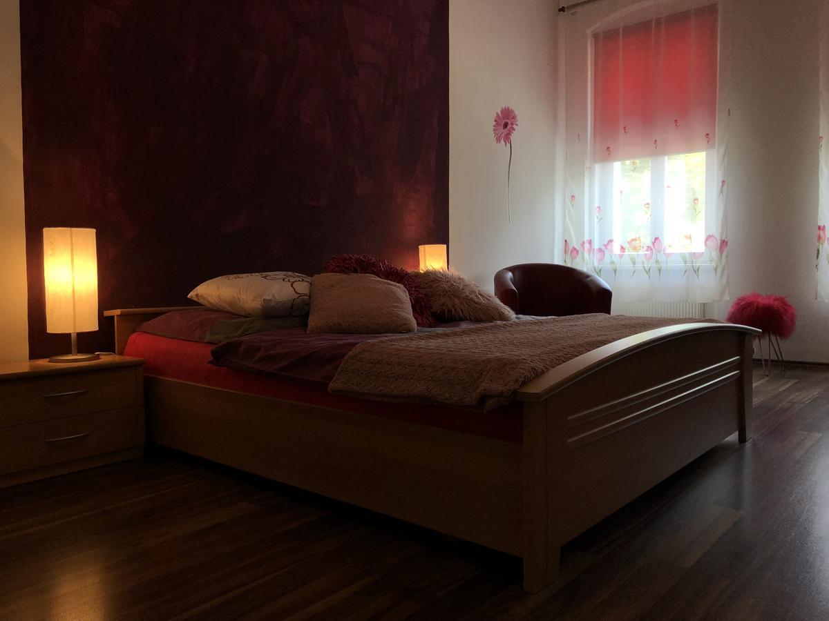 Apartmany Galeta Karlsbad Buitenkant foto