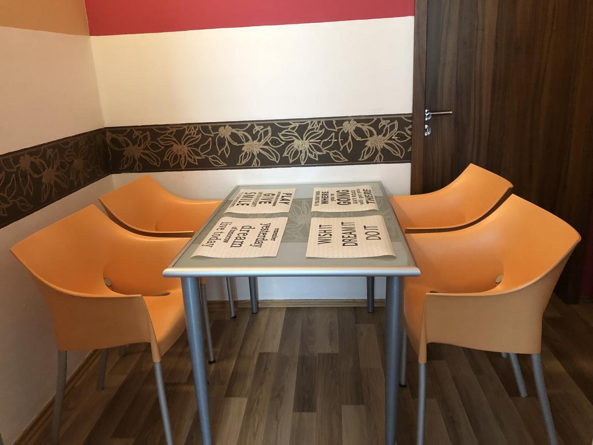 Apartmany Galeta Karlsbad Buitenkant foto